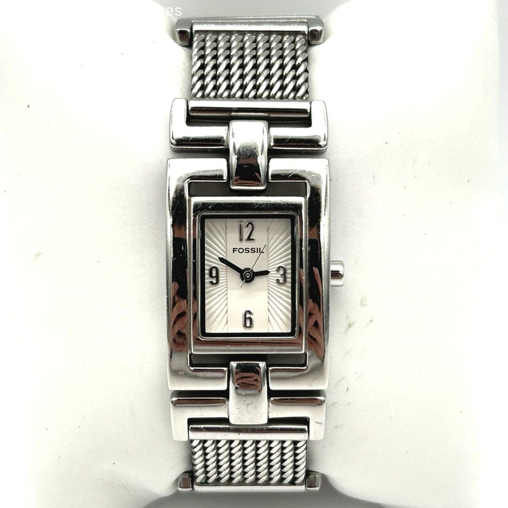 Vintage Y2K Fossil Women's Silver Stainless Steel Tank Watch ES-2025 Mesh Band